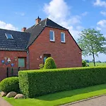 Mit Eingezaeuntem Garten Nahe Greetsiel Und Nordsee 펜션 *