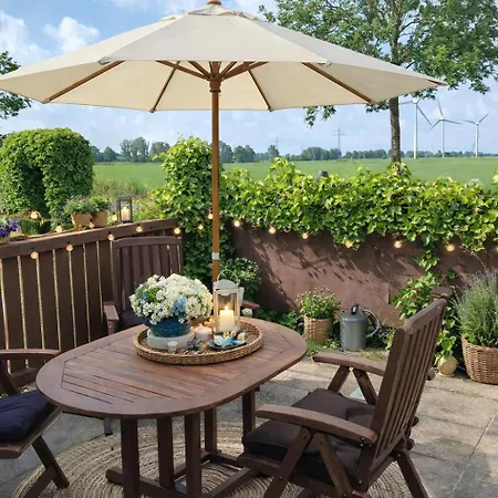 Mit Eingezaeuntem Garten Nahe Greetsiel Und Nordsee Holiday home Krummhoern